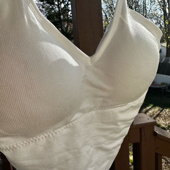 Padded Tank Tops 4 Colors - Picture 3 of 12